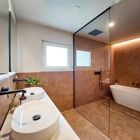 Appartamento Casa Rivana 4 *